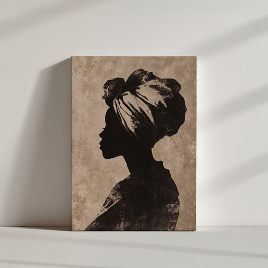Tableau africain femme turban beige noir style vintage posé au sol ambiance minimaliste épurée