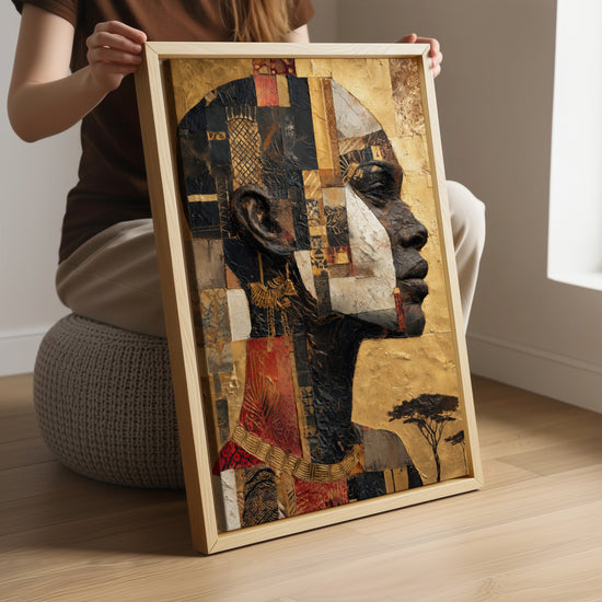 Tableau africain profil féminin mosaïque dorée motifs ethniques décoration salon moderne bois naturel