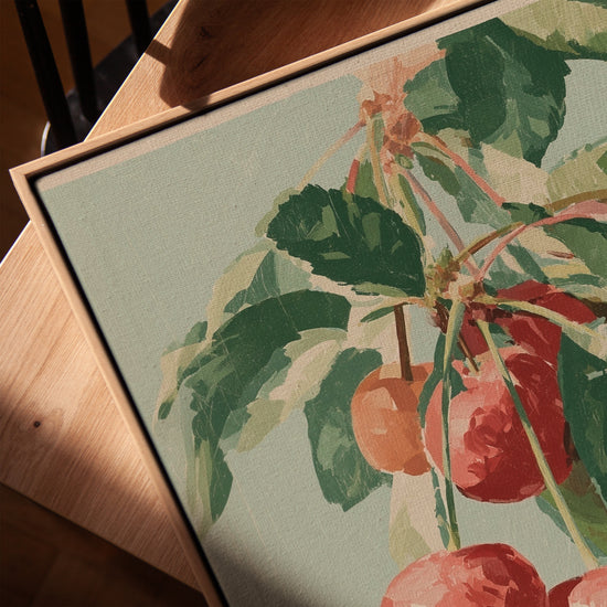 Tableau branche de cerisier aux cerises rouges pour salon scandinave