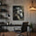Tableau cheval blanc abstrait texturé tons gris et ocre décoration murale salon moderne