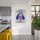 Cuadro divertido 'More Spaghetti Less Upsetti' estilo pop art retro en azul y rojo para decoración de pared