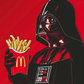 Personnage Dark Vador tient frites McDonald's, armure noire et casque rouge