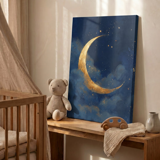 Tableau enfant lune dorée et étoiles sur ciel bleu nuit pour décoration murale chambre bébé féerique