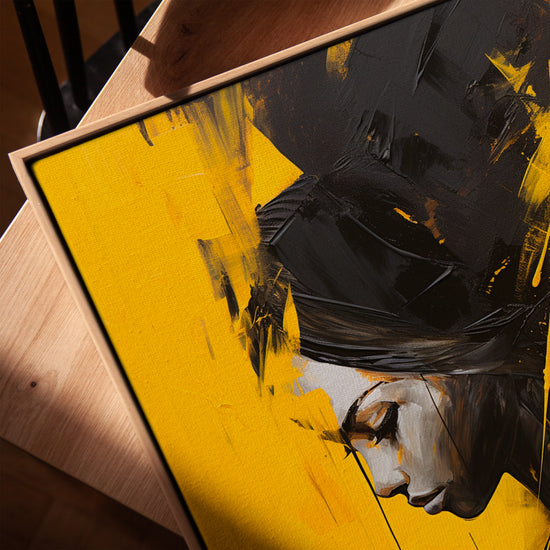 Femme africaine au turban tableau fond jaune salon moderne