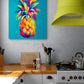 un tableau pour cuisine avec un e illustration coloré ajoute une ambiance exotique dans une cuisine moderne