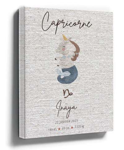Une jolie licorne est dessinée, portant des étoiles autour de son cou. Le texte "Capricorne" est écrit au-dessus de l'image, avec en dessous le prénom "Inaya" et ses informations de naissance : date, heure, taille, et poids. Cette image évoque la magie et la détermination associées au signe du Capricorne.