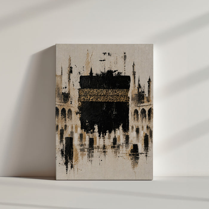 Tableau islamique Kaaba calligraphie dorée abstrait noir beige dans ambiance minimaliste épurée