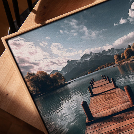 Jetée en bois lac et montagnes tableau pour salon scandinave