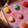 Macarons pastel tableau décoratif pour cuisine moderne