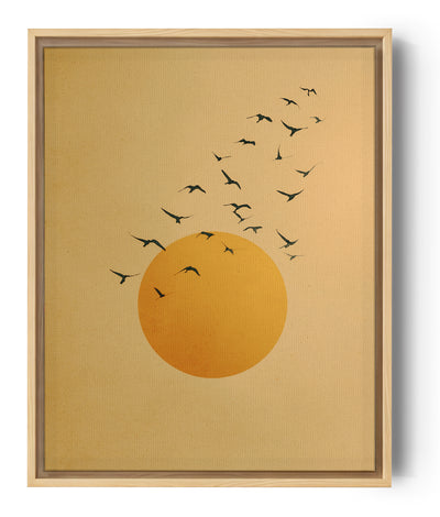 Natuurschilderij vogels in vlucht en okerkleurige zon schemerige minimalistische sfeer