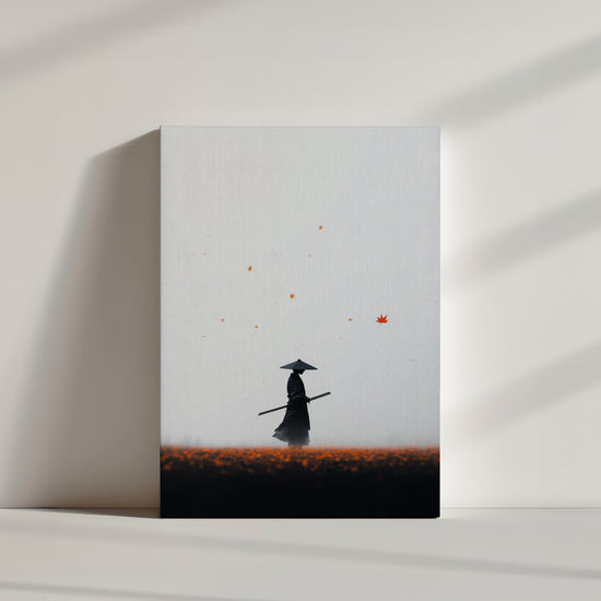 Silhouette d'un samouraï en tenue traditionnelle, marchant dans un champ d'orange sous des feuilles d'érable flottantes, un fond blanc minimaliste inspirant calme et réflexion."