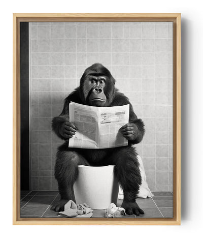 cuadro mono en el inodoro, el animal gracioso está absorto en la lectura de su periódico.