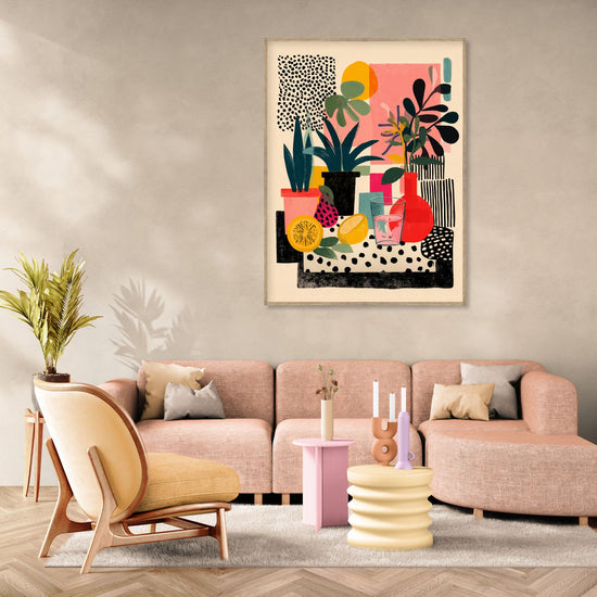 Tableau coloré et abstrait de plantes et fruits dans un salon moderne au style vintage chic