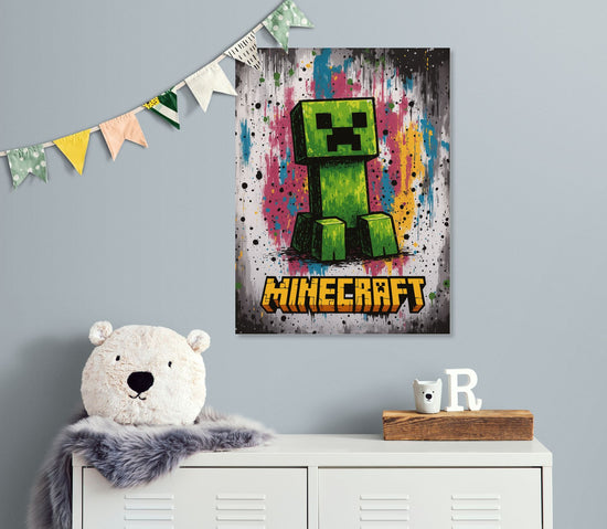 Tableau décoratif Creeper Minecraft avec éclats colorés, ambiance ludique dans une chambre d'enfant