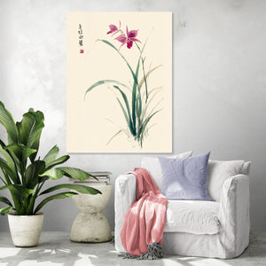Tableau floral style asiatique avec orchidée rose dans salon moderne et minimaliste