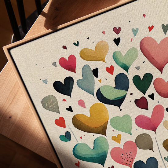 Tableau ballons cœur multicolores pour salon scandinave