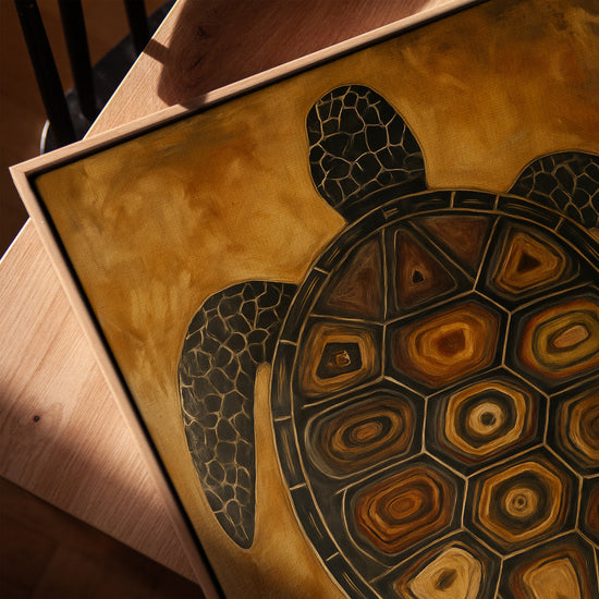 Tableau tortue tribale pour salon ethnique cadre chêne doré