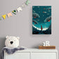 Petit tableau de mer pour chambre d'enfant sur un mur - illustration poétique de la vie sous-marine avec une jeune fille contemplant les profondeurs