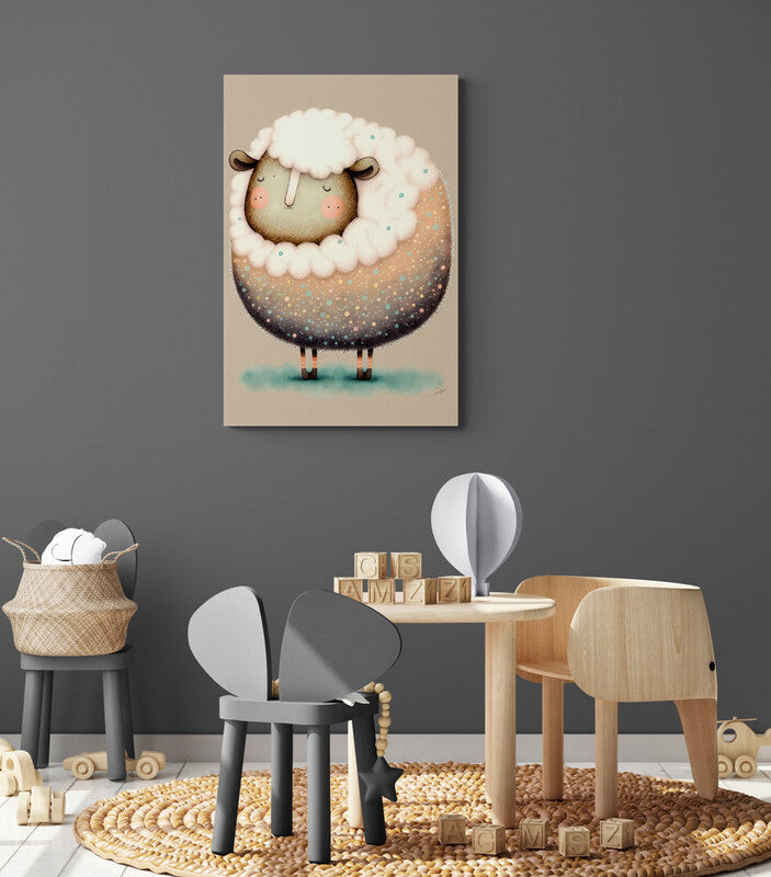 Tableau toile mouton pour chambre d'enfant accroché au mur. Un mouton dodu et rond à laine blanche et au manteau multicolor