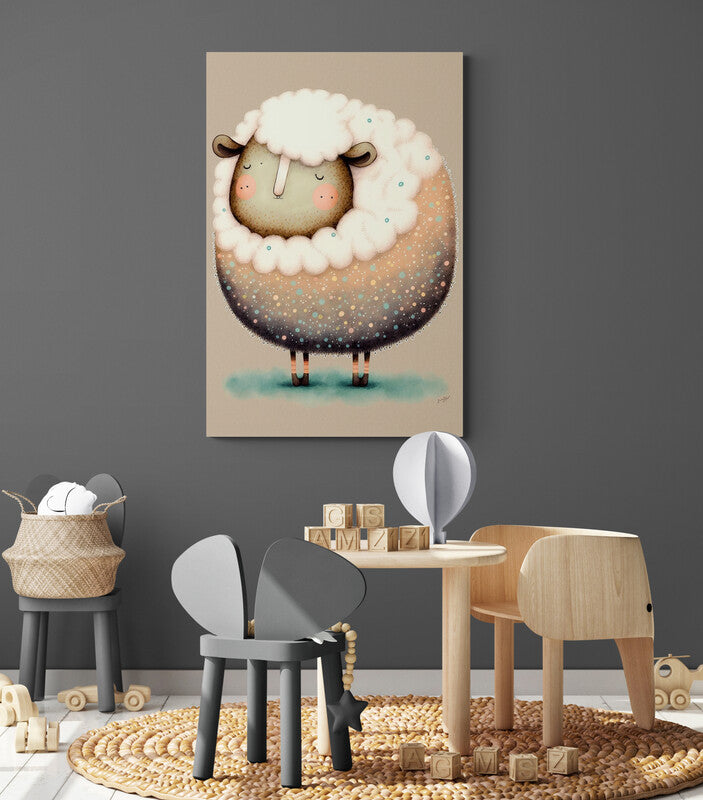 Tableau mouton pour chambre d'enfant accroché au mur. Un mouton dodu et rond à laine blanche et au manteau multicolor