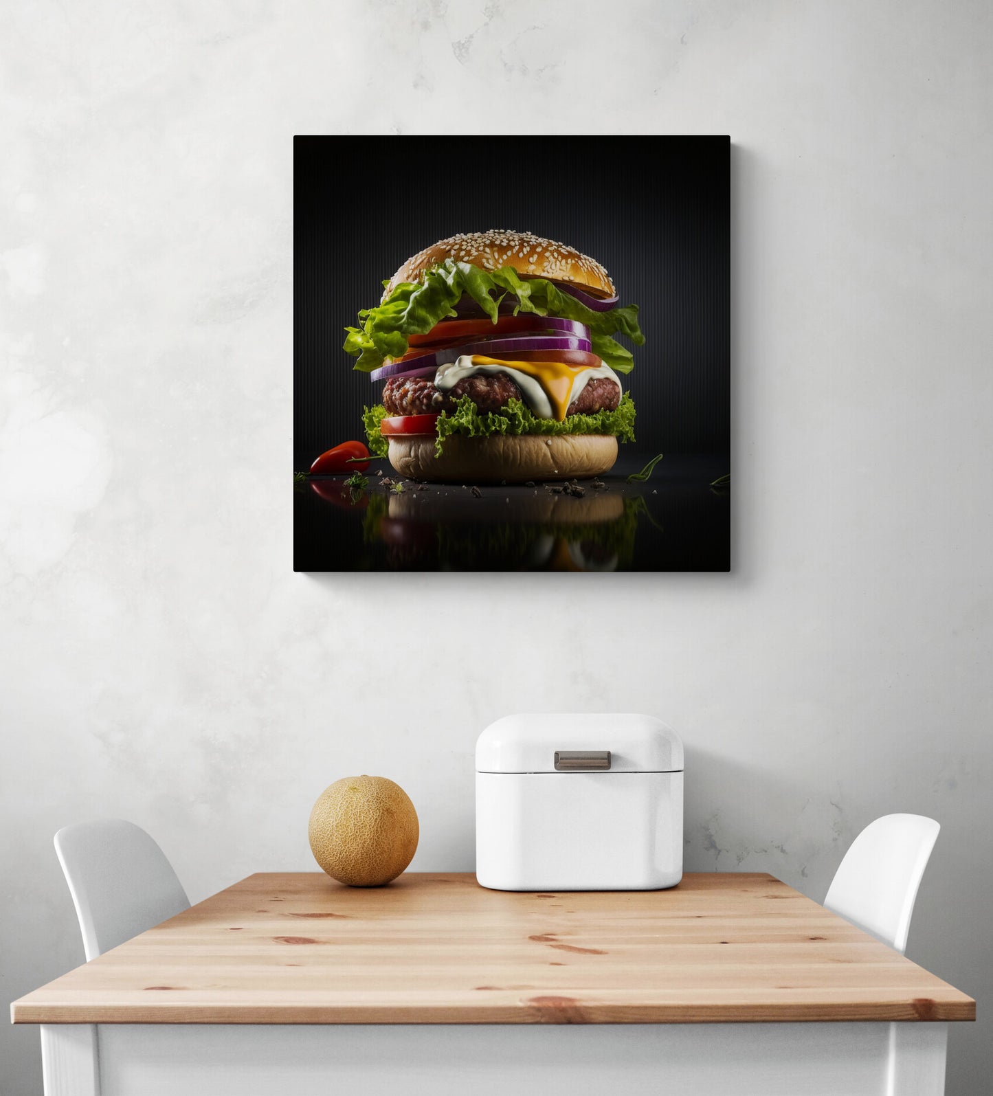 Tableau cuisine, tableau hamburger, tableau de decoration de taille moyenne d'une photo representant un hamburger en gros plan, à l'allure très apétissante avec steak, fromage, oignon, salade, tomate. Accrocher au mur d'une cuisne